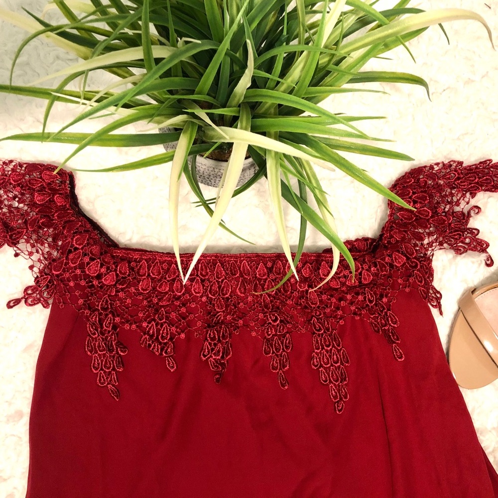TOBI Dress - Picture 2 of 4
